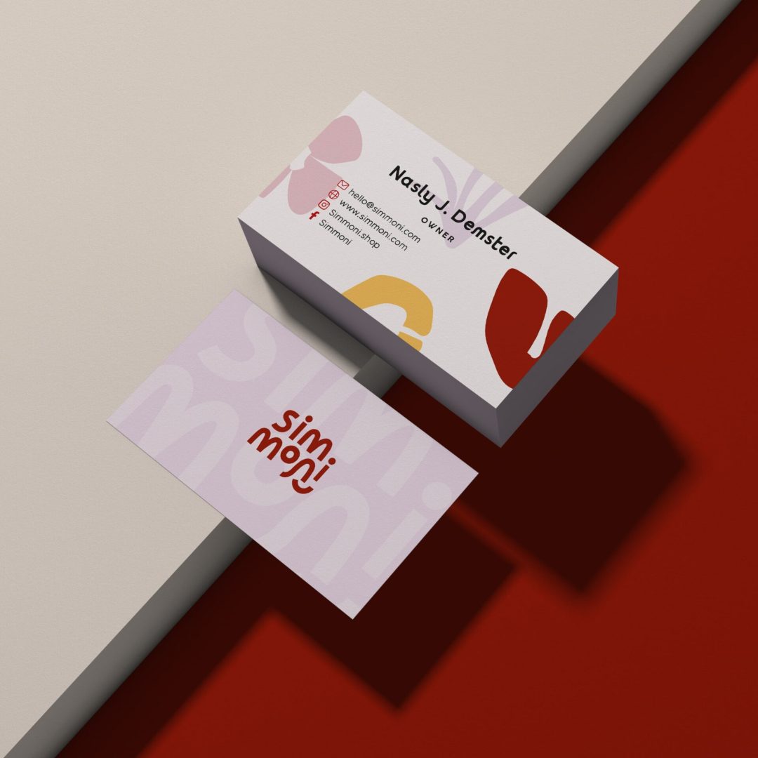 Free Realistic Business Card Mockup-min